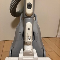 三菱電機の紙パック式掃除機の画像