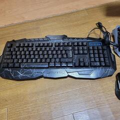 ゲーミングPC用　モニター、マウス、キーボード2点の画像