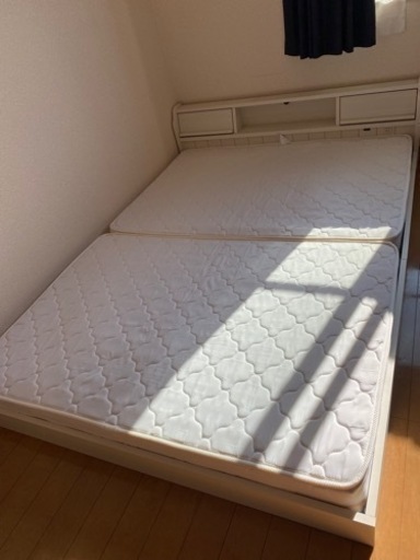 ニトリ　フラップ扉式フロアベッド　ダブル