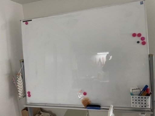 急募　期限1週間　ホワイトボード