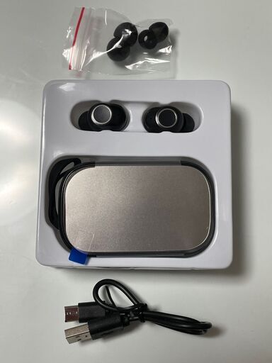 【配送・直接引渡OK】管理番号：H-59　未使用品 Bluetooth接続 イヤホン ワイヤレス 充電器未開封