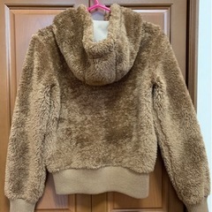 ユニクロ ボアパーカー ジャケット ブルゾンの画像