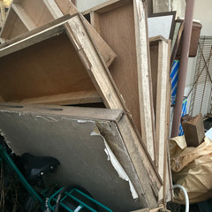 引き取り限定、薪になる木材です。焚き火やBBQにの画像