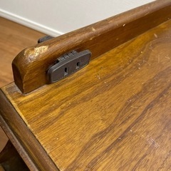 【商談成立】ベッドサイドテーブル　キャスター付き　コンセント口ありの画像