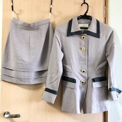スカートスーツ(3セット)Mサイズの画像