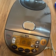 ZOJIRUSHI  炊飯器