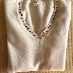 UNIQLO Vネックセーター　カシミヤ