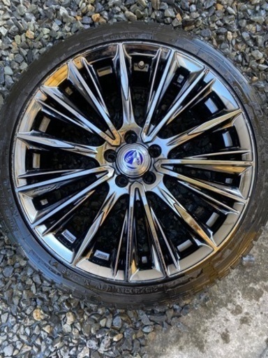 タイヤ　スタッドレス　18インチ