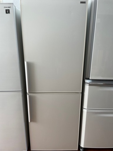 送料・設置込み　冷蔵庫　270L AQUA 2011年
