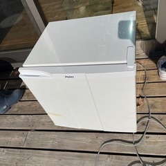 ハイアールの小型冷蔵庫の画像