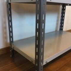 スチール製収納棚　高さ181cm 横88cm　奥行40cm　無料　家財整理　の画像