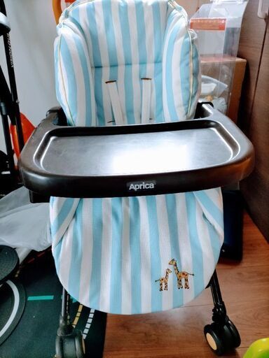 【値下げしました】ハイローベビーベッド、チェア、手動、取りに来られる方。