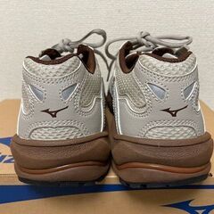 Mizuno ウエーブエクスプローラーFS2（24㎝）の画像