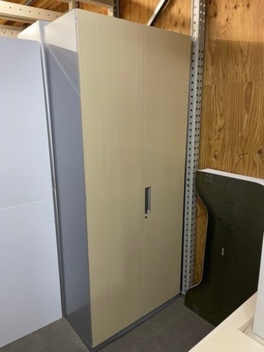 両開き書庫　カギ付き　コクヨ　高さ2150mm
