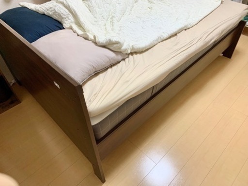 IKEA ダブルベッド フレームとすのこと敷パッドとマットレスセット
