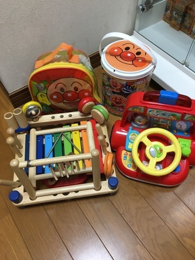 お取引中　アンパンマン、消防車、楽器セット