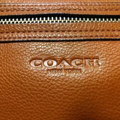 COACH メンズショルダーバッグ　クロスボディー 茶 美品の画像