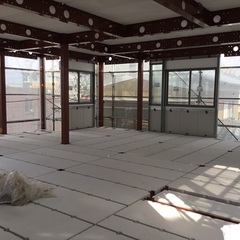 大手ハウスメーカー　鉄骨建方の画像