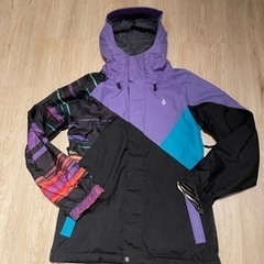 VOLCOMスノーボードジャケット　Sサイズ