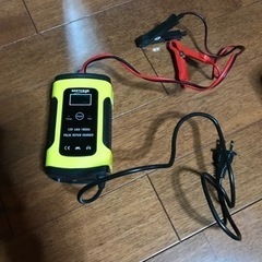 バッテリー充電器