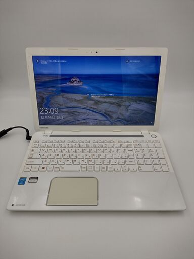 東芝 高性能4コア8スレッド版第4世代Core i7搭載 高速大容量SSD525G メモリ8G CD/DVD/BD読み書き 大画面15.6インチ テンキー webカメラ HDMI USB 3.0 Wifi対応 　Windows10搭載　＃1424981