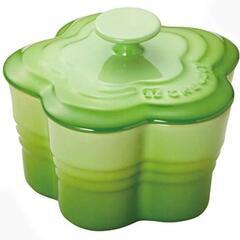 箱有未使用】ル・クルーゼ ラムカン フルール 蓋付S フルーツグ...