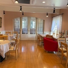 ホール　パートアルバイト募集　時給1200円