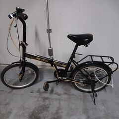 折りたたみ自転車　折り畳み自転車　シマノ変速機６段　室内保管　