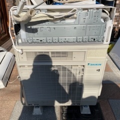 ダイキンエアコンうるるとさらら(2020年式)an56xrp-w