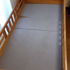 二段ベットの一段部分