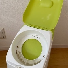 売ります  アップリカ オムツゴミ箱 カセット2つ におわなくてポイの画像