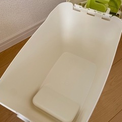 売ります  アップリカ オムツゴミ箱 カセット2つ におわなくてポイの画像