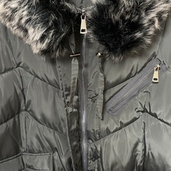 ✳︎値下げしました【新品】フェイクファー付き中綿ダウン風コート （大きめサイズ）の画像
