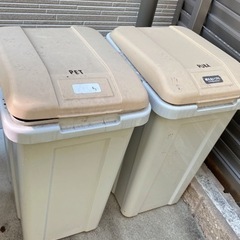 ゴミ箱 2つ    21日までに取りに来ていただける方