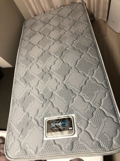 シモンズ　マットレス(シングル)2点　お探しの方おられませんか？