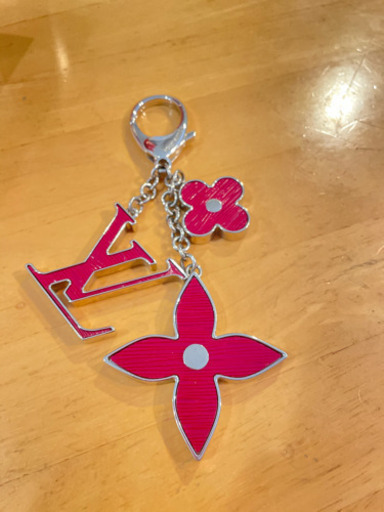 LOUIS VUITTON ヴィトン　バッグチャーム