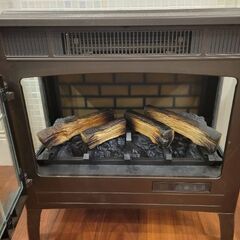 【お値下げしました】癒される炎🔥暖炉型ファンヒーター《定価6万円超！》の画像