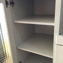 取りに来れる方限定　食器棚の画像