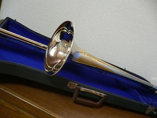 ヴィンテージトロンボーンINVICTA Selmer London (トミー) 東海