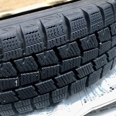 ダイハツ純正ホイール付❣️ダンロップスタッドレスタイヤ❣️の画像