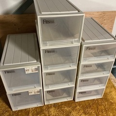 ● FITS、収納ケース、1個500円