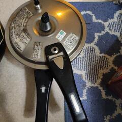 圧力鍋、フライパンなどの画像