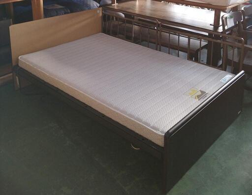 フランスベッド　Francebed　電動リクライニングベッド　2017年式　130×203×44