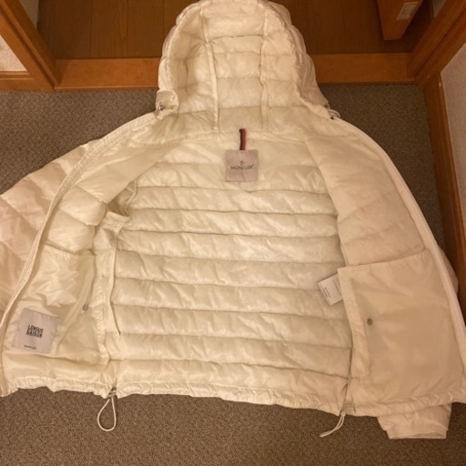 17日取りに来れる方限定MONCLER 春用ダウン