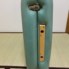 【引渡決定】折りたためる施術用ベッドの画像