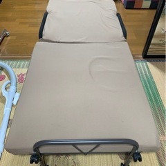 折りたたみ式シングルベッド（価格相談応じます）