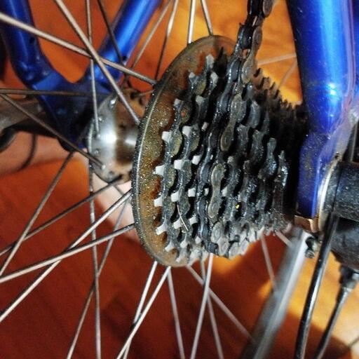 ロードバイク、タイヤ、チューブ新品交換済(別売でオマケサイクルメーター、携帯空気入、スタンド、整備済)