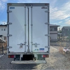いすゞ　箱トラックの画像