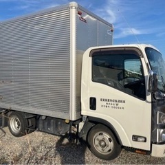いすゞ　箱トラックの画像