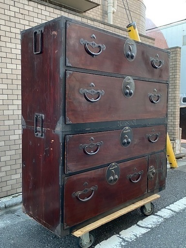 ◎大幅お値下げしました‼️ 逸品 希少 古い 時代箪笥 鍵付 検 衣装箪笥和箪笥和家具チェスト欅木地呂塗り無垢漆着物収納抽斗無垢材煎茶道具重圧鉄地金具欅玉杢古民藝お値下げ要相談‼️